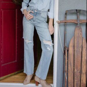 NWT Judy Blue High-Rise Straight 90s Light Wash Distressed Jeans 18W